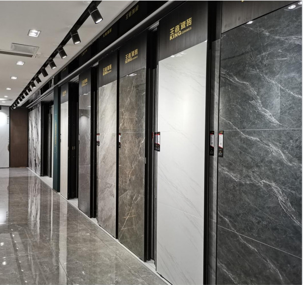 Dùng đèn rọi đúng cách trong showroom sẽ tăng hiệu quả thị giác cho trải nghiệm thăm quan